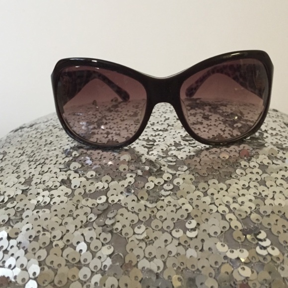 Auth Moschino Women's Sunglasses with Signature Red Case - Picture 1 of 11